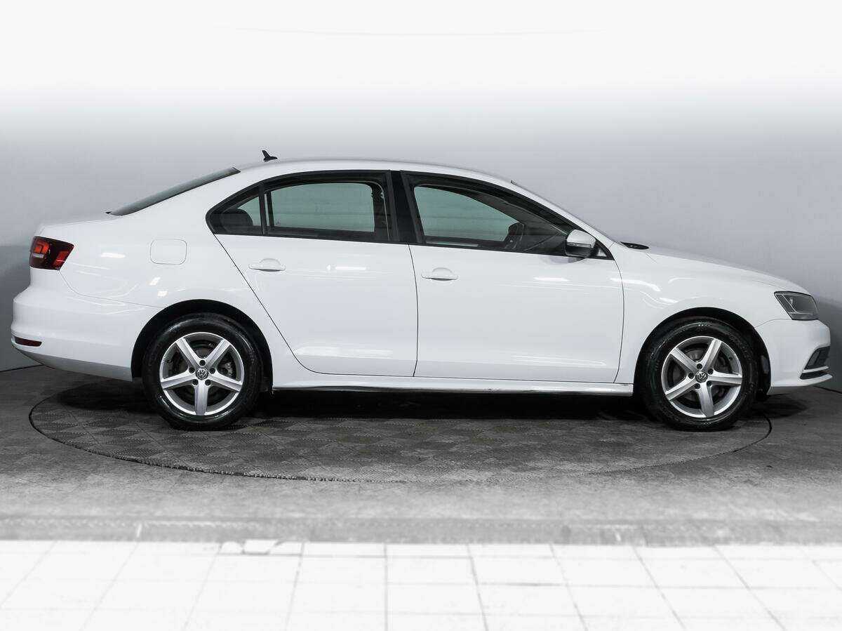 Купить Volkswagen Jetta с пробегом. Фото: #3