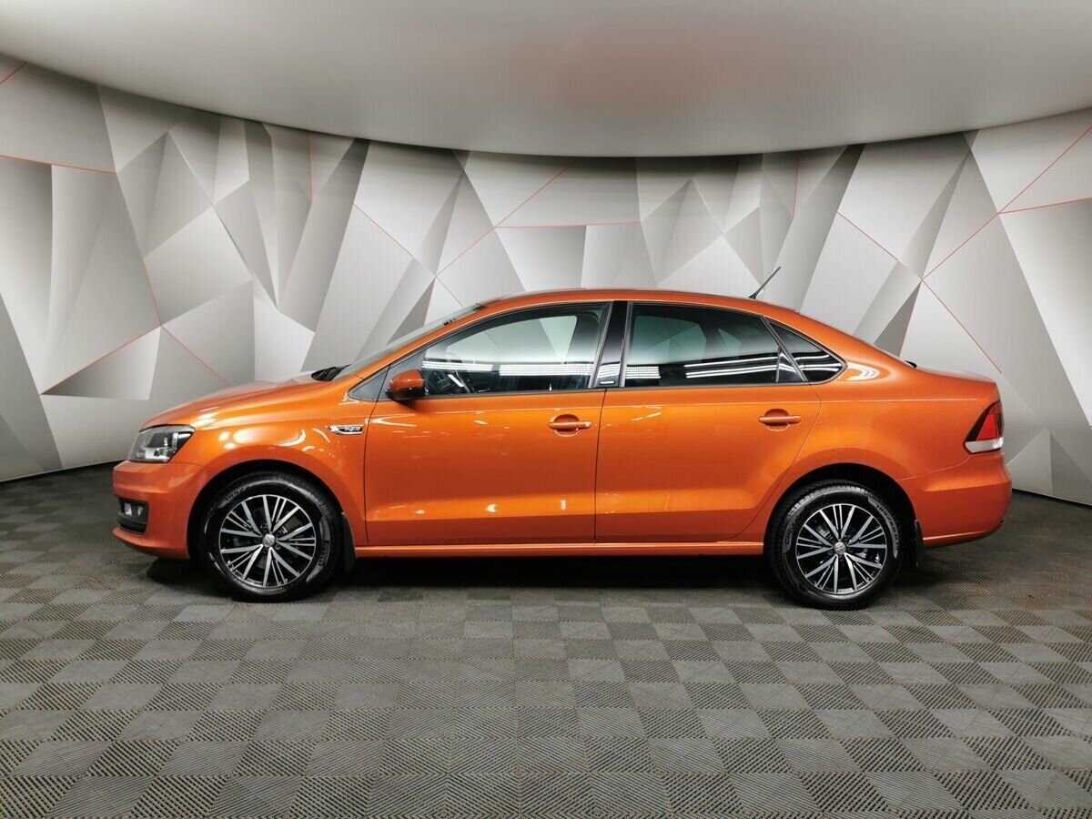Купить Volkswagen Polo с пробегом. Фото: #4
