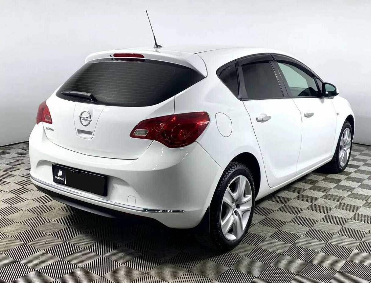 Купить Opel Astra с пробегом. Фото: #3