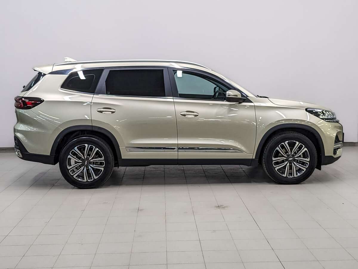 Купить Chery Tiggo 8 с пробегом. Фото: #3