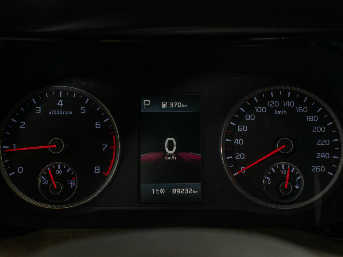 Купить Kia K5 с пробегом. Фото: #9