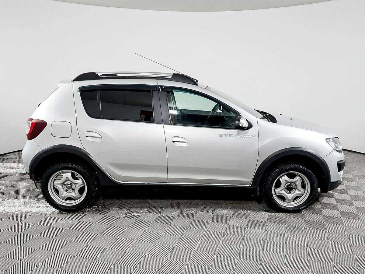 Купить Renault Sandero с пробегом. Фото: #3