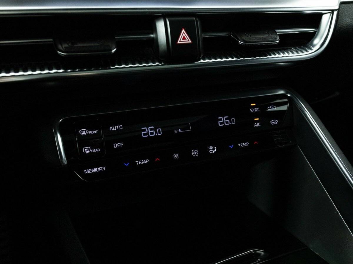 Купить Kia K5 с пробегом. Фото: #23