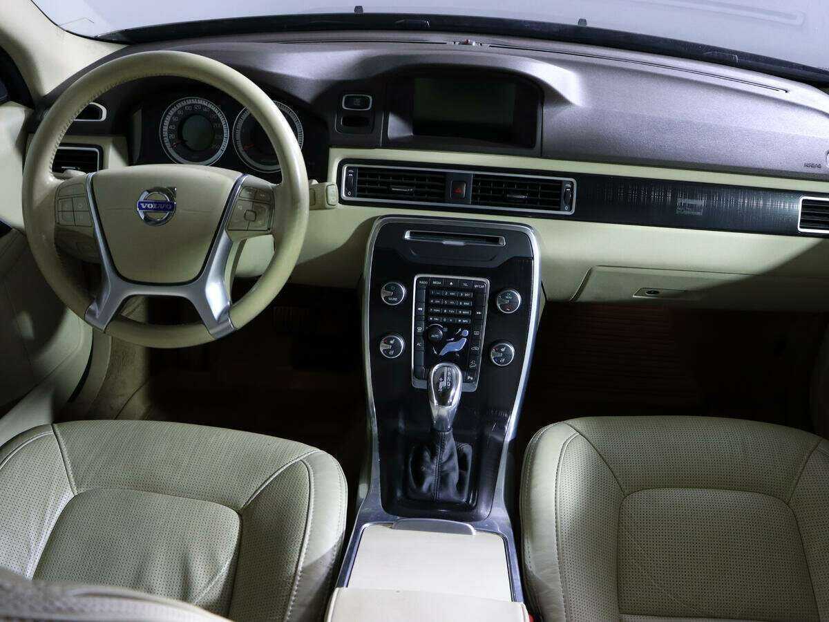 Купить Volvo XC70 с пробегом. Фото: #8