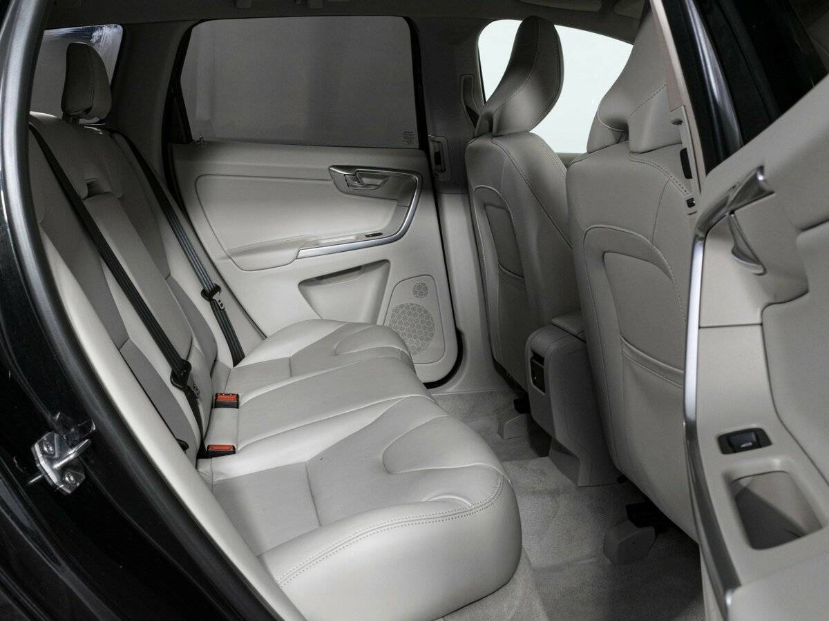 Купить Volvo XC60 с пробегом. Фото: #9