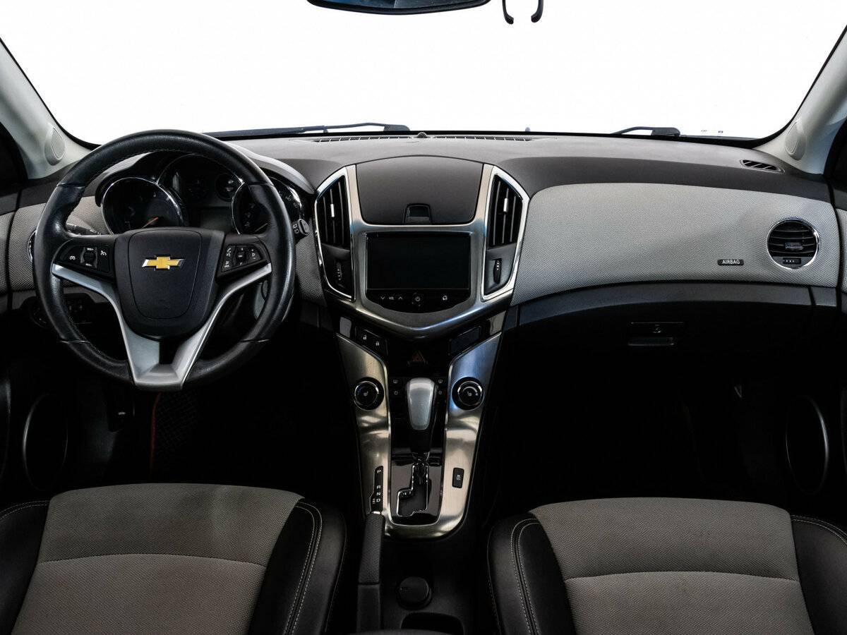 Купить Chevrolet Cruze с пробегом. Фото: #9