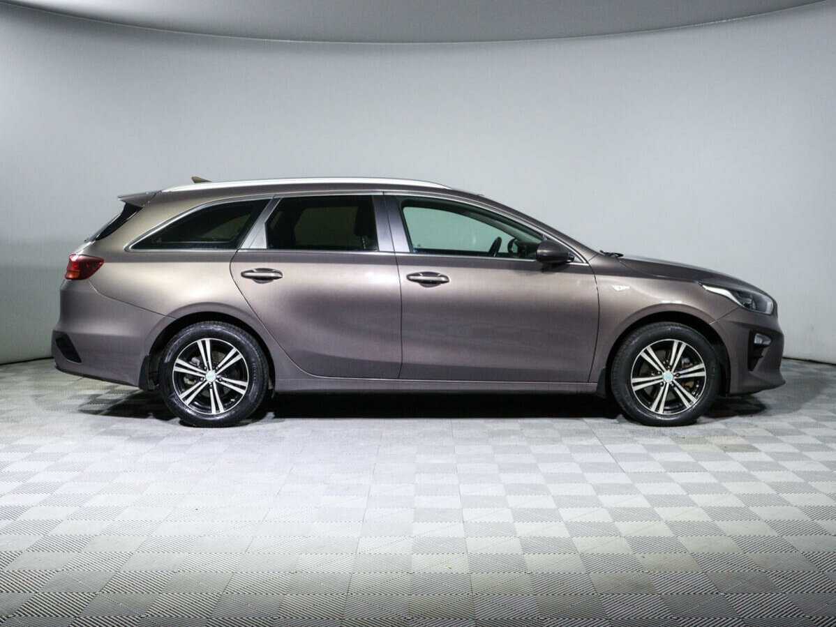 Купить Kia Ceed с пробегом. Фото: #3