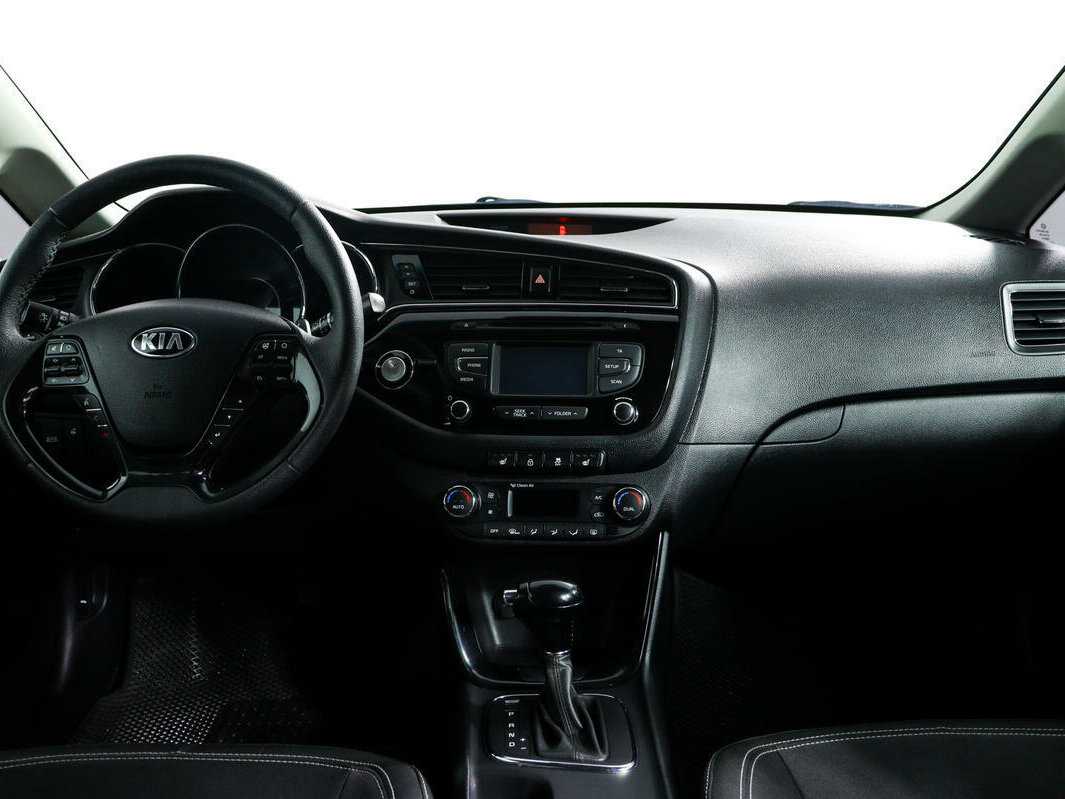 Купить Kia Ceed с пробегом. Фото: #10