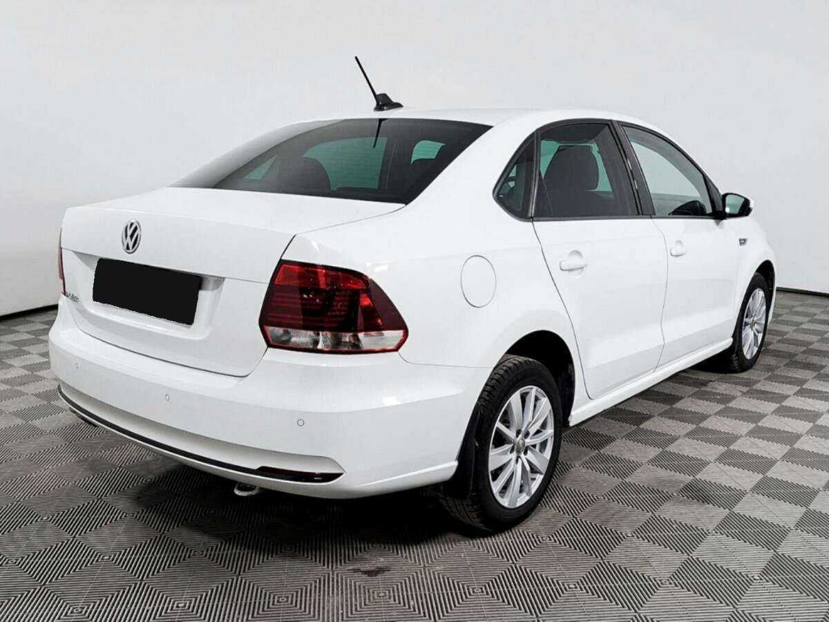 Купить Volkswagen Polo с пробегом. Фото: #3