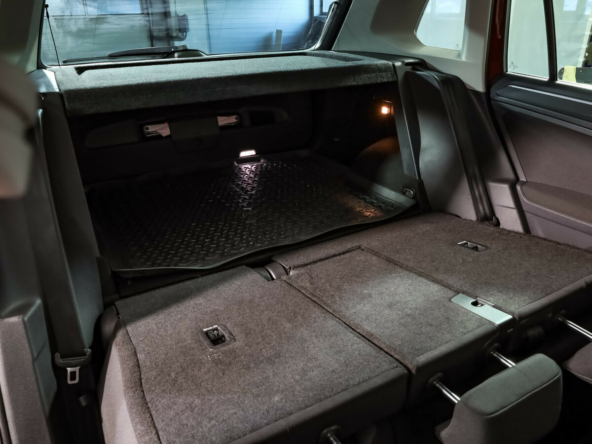 Купить Volkswagen Tiguan с пробегом. Фото: #25