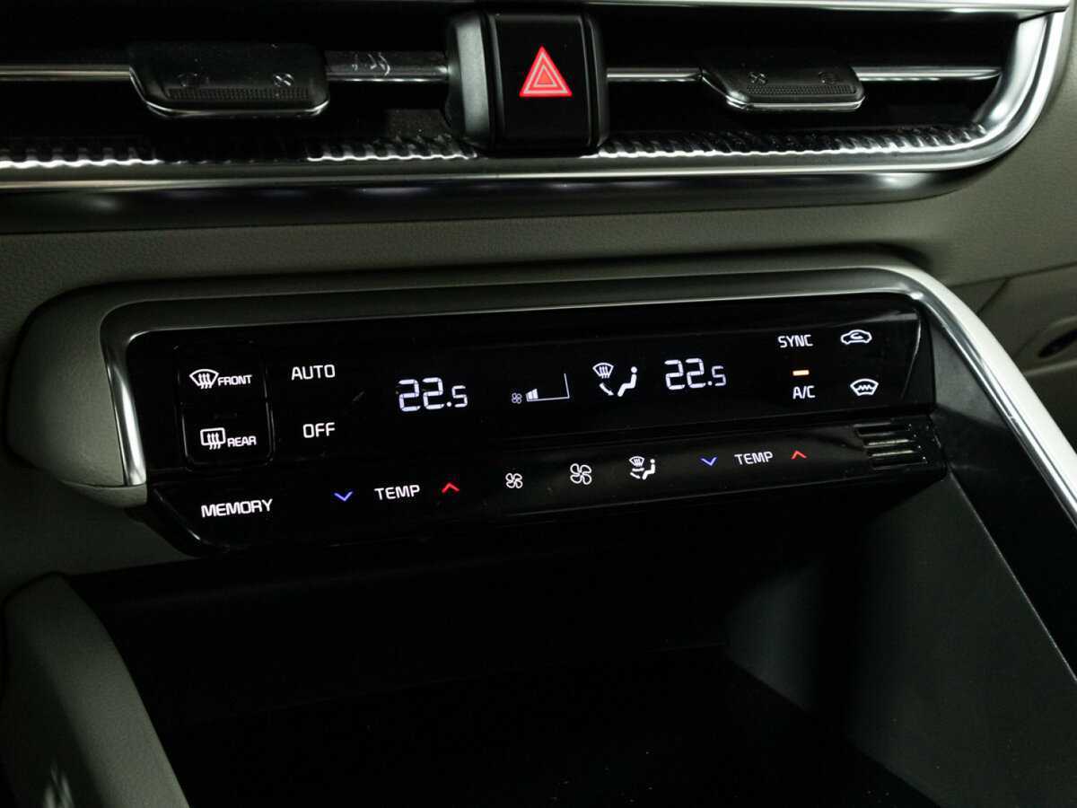 Купить Kia K5 с пробегом. Фото: #17