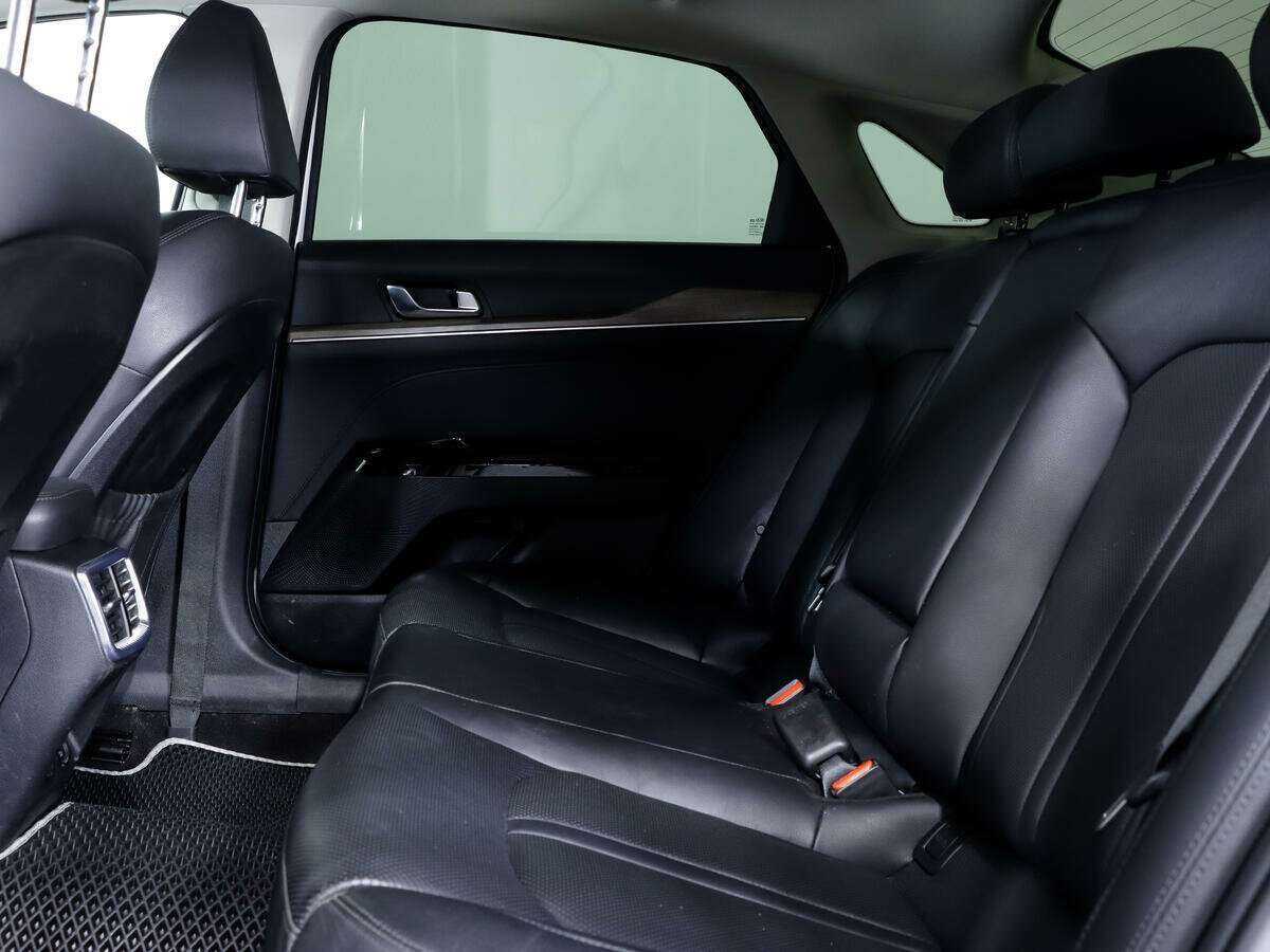 Купить Kia K5 с пробегом. Фото: #8