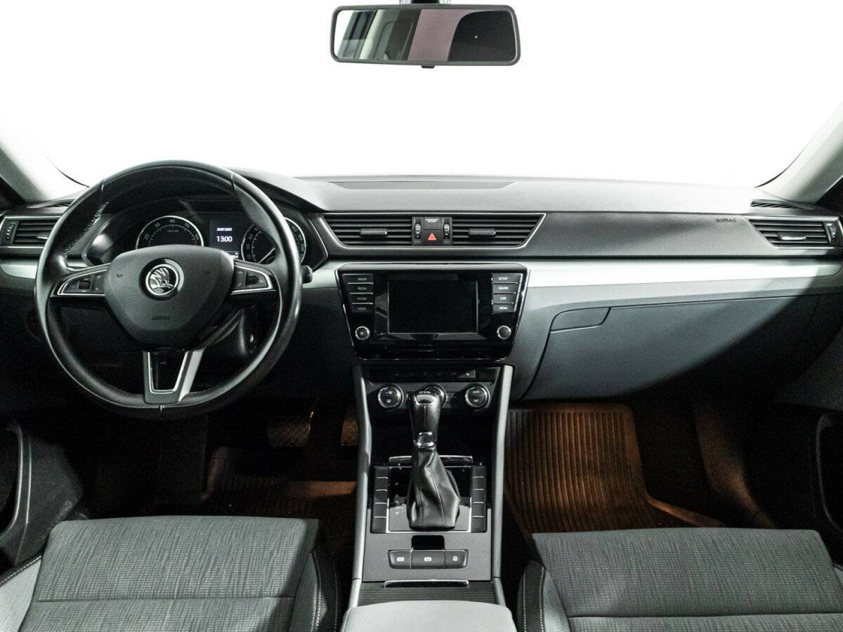 Купить Skoda Superb с пробегом. Фото: #12