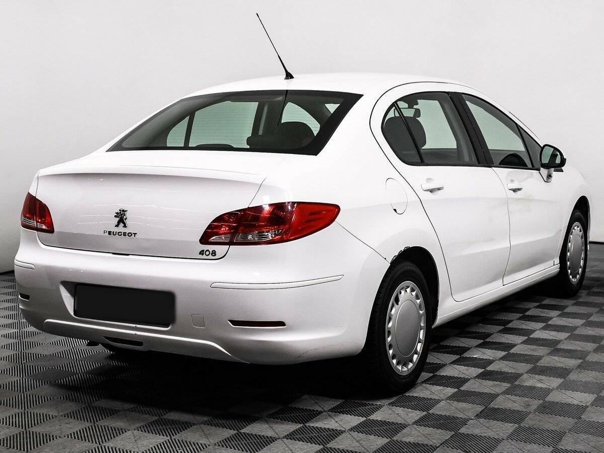 Купить Peugeot 408 с пробегом. Фото: #4