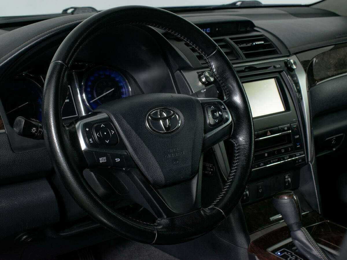 Купить Toyota Camry с пробегом. Фото: #14