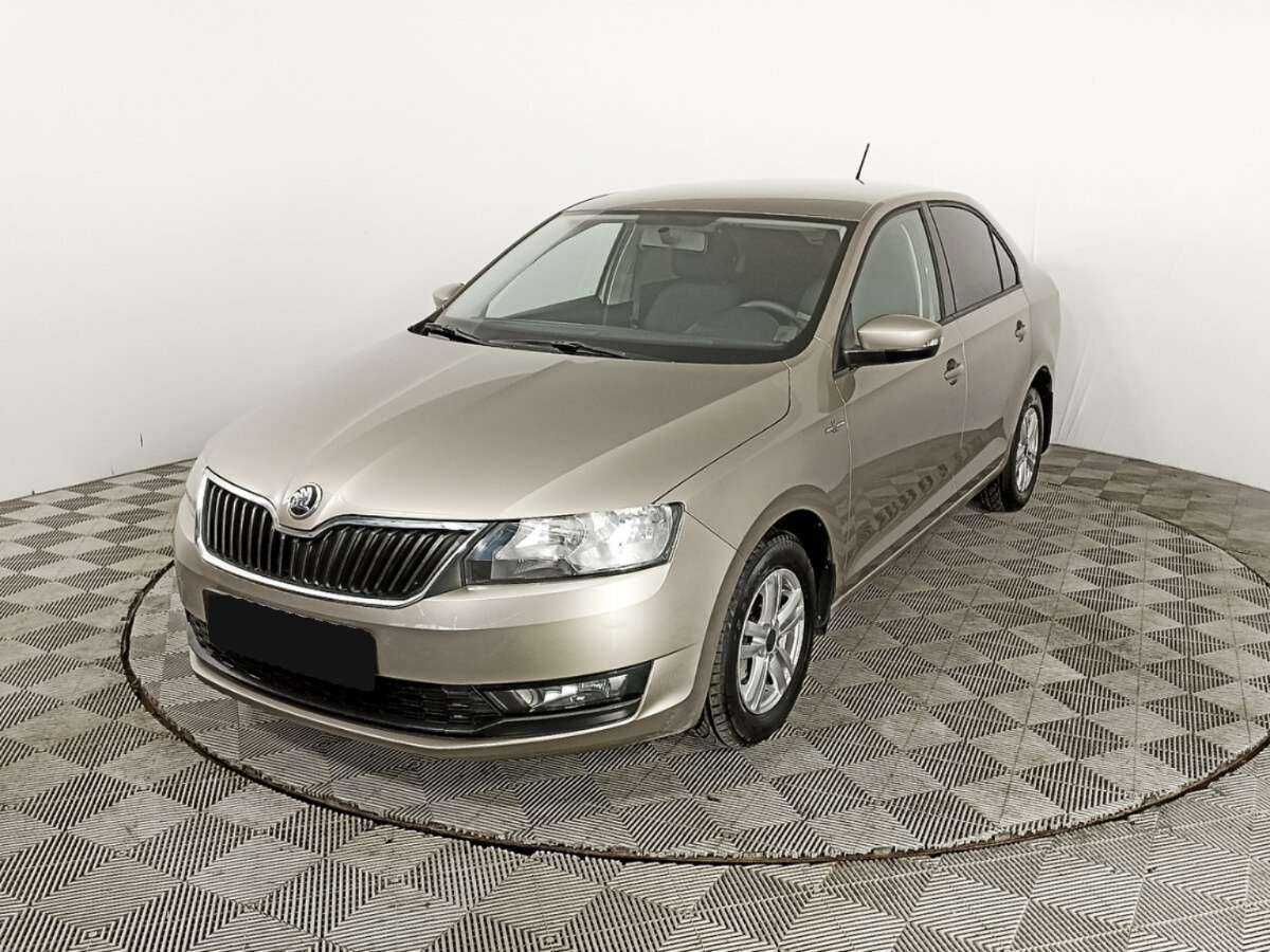 Купить Skoda Rapid с пробегом. Посмотреть фото