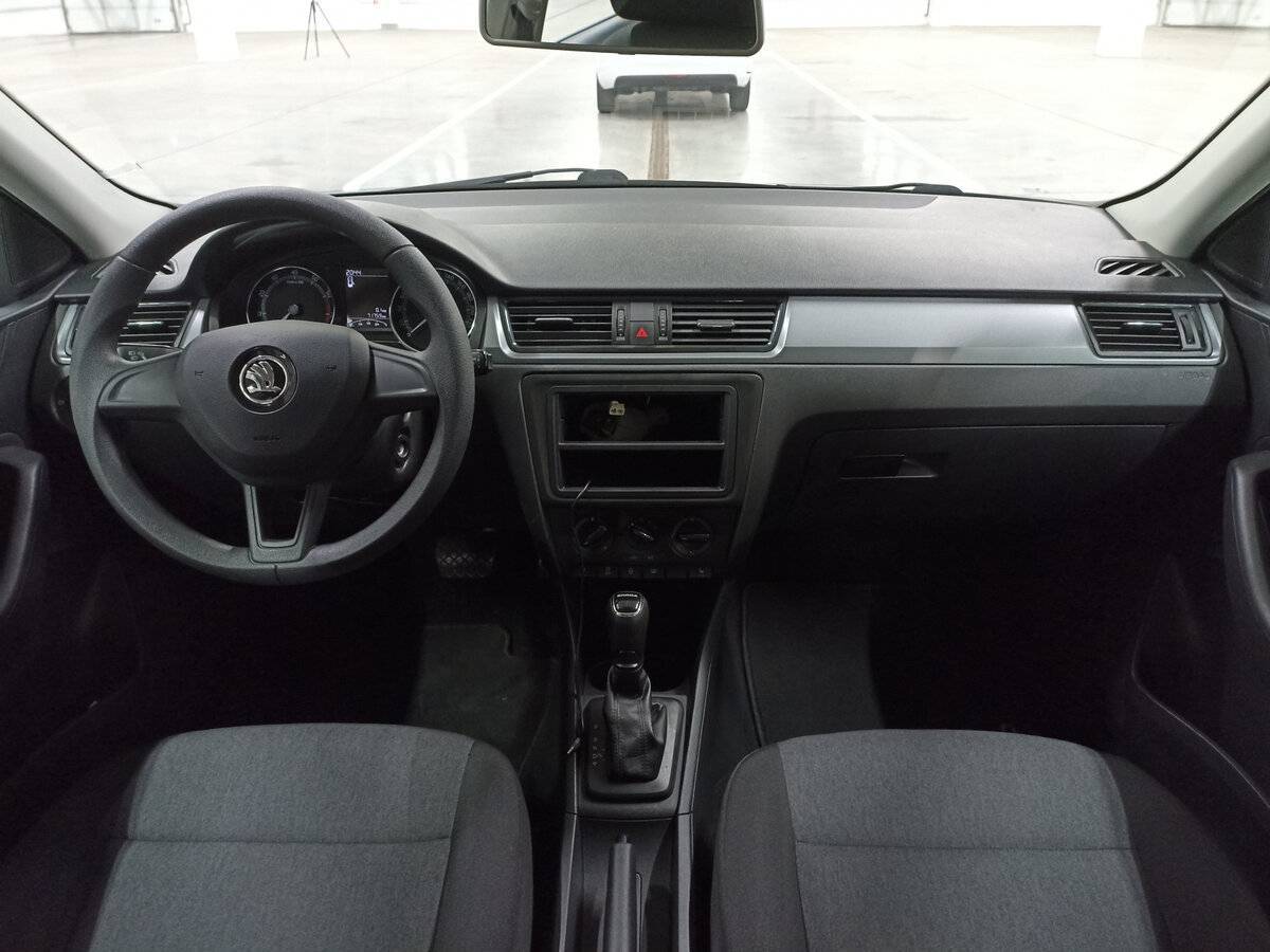 Купить Skoda Rapid с пробегом. Фото: #13