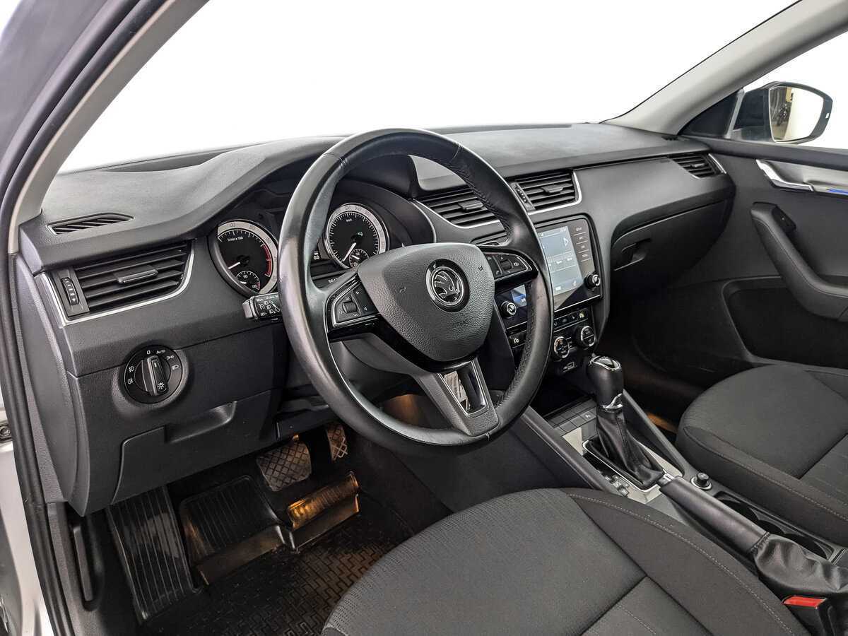 Купить Skoda Octavia с пробегом. Фото: #9