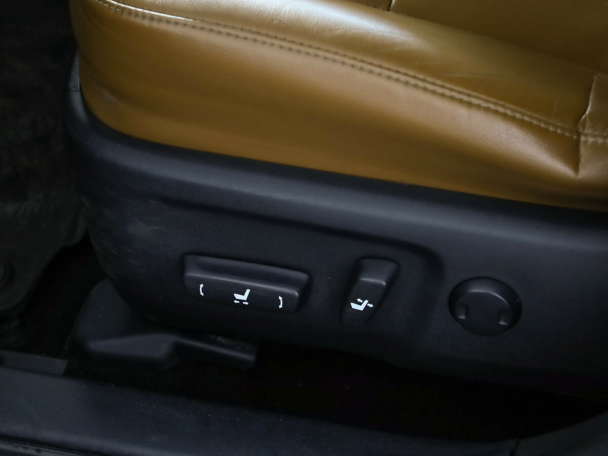 Купить Toyota Camry с пробегом. Фото: #24