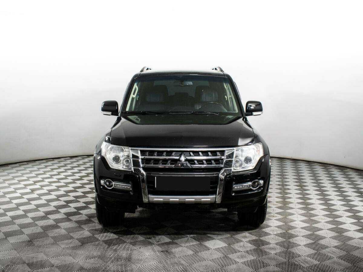 Купить Mitsubishi Pajero с пробегом. Фото: #1