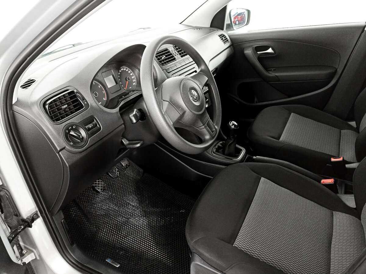 Купить Volkswagen Polo с пробегом. Фото: #15