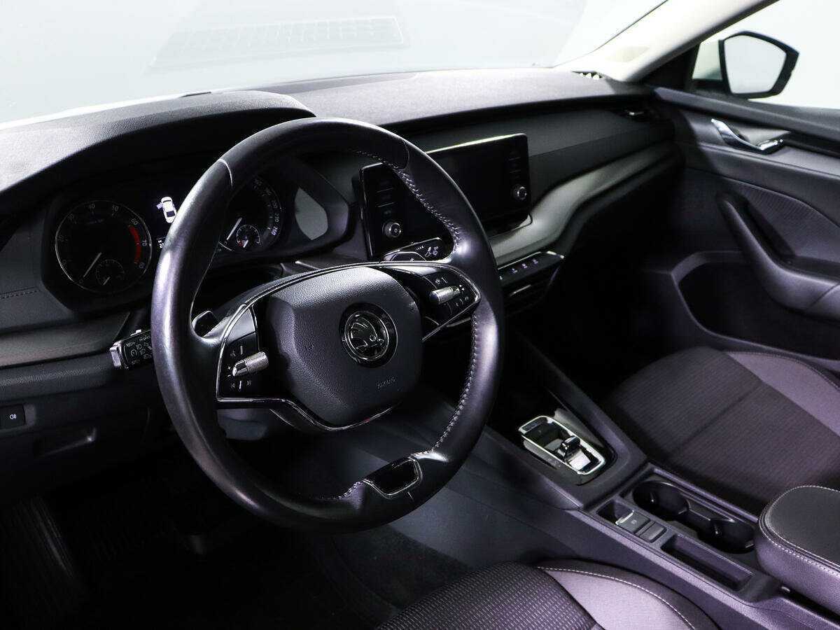 Купить Skoda Octavia с пробегом. Фото: #13