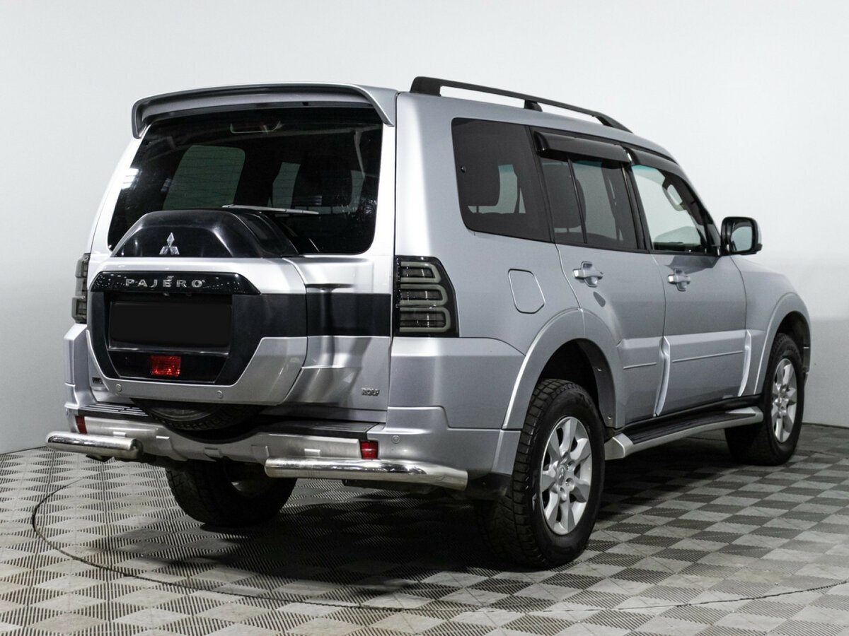 Купить Mitsubishi Pajero с пробегом. Фото: #3
