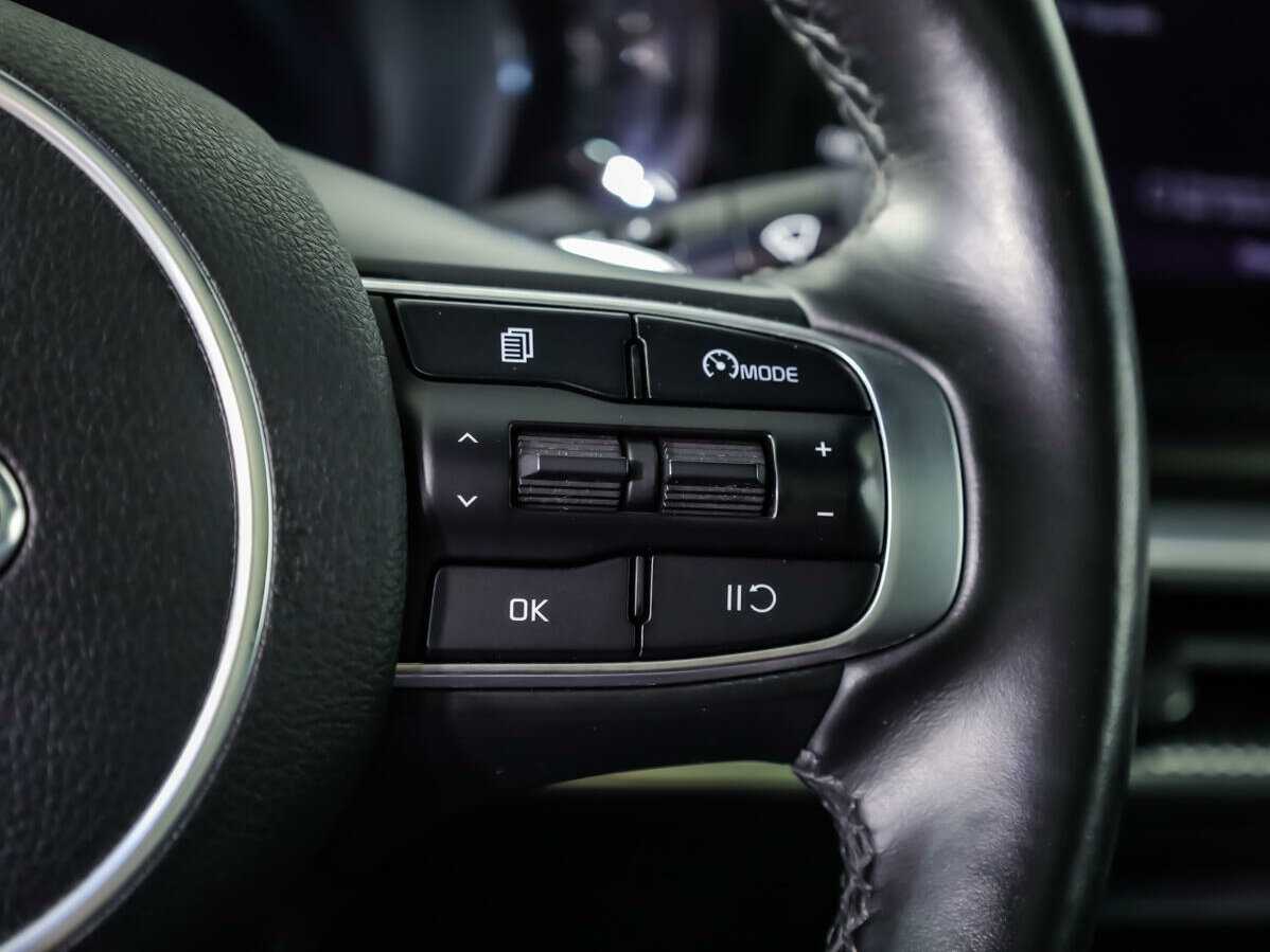 Купить Kia K5 с пробегом. Фото: #17