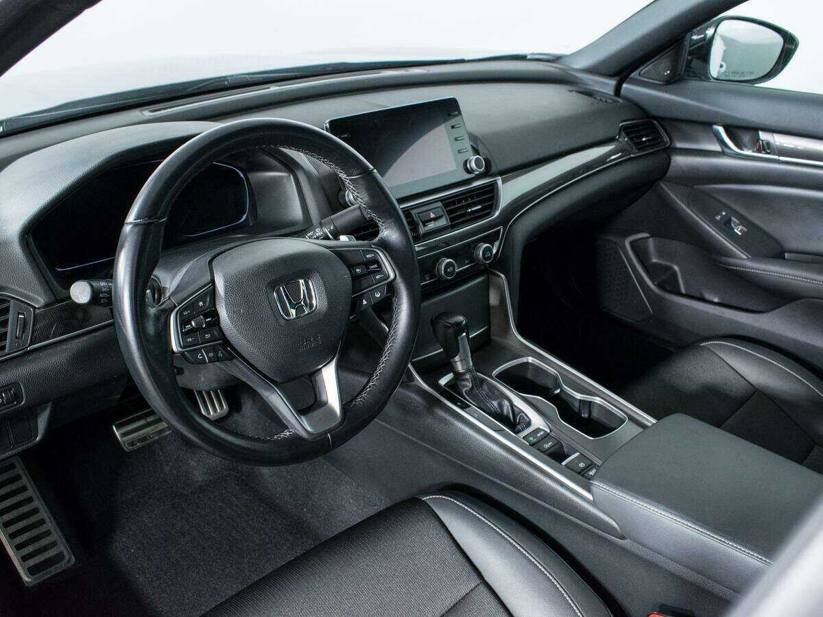 Купить Honda Accord с пробегом. Фото: #12