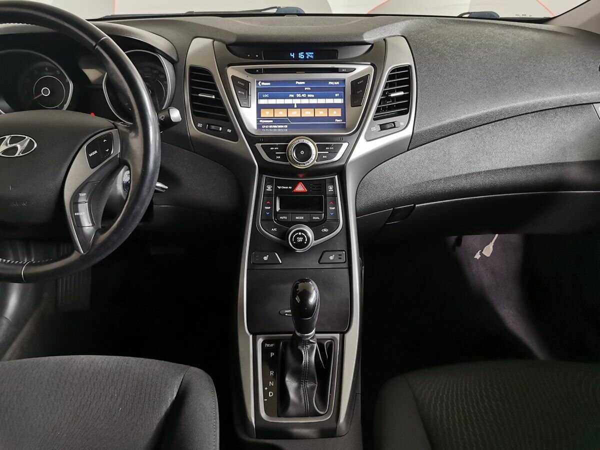 Купить Hyundai Elantra с пробегом. Фото: #10