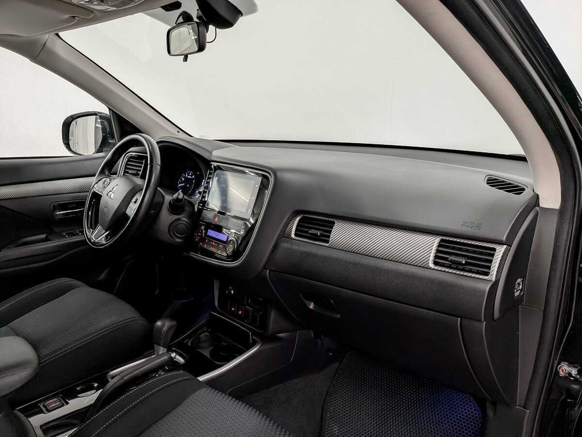 Купить Mitsubishi Outlander с пробегом. Фото: #10
