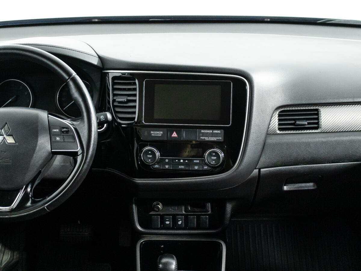Купить Mitsubishi Outlander с пробегом. Фото: #13