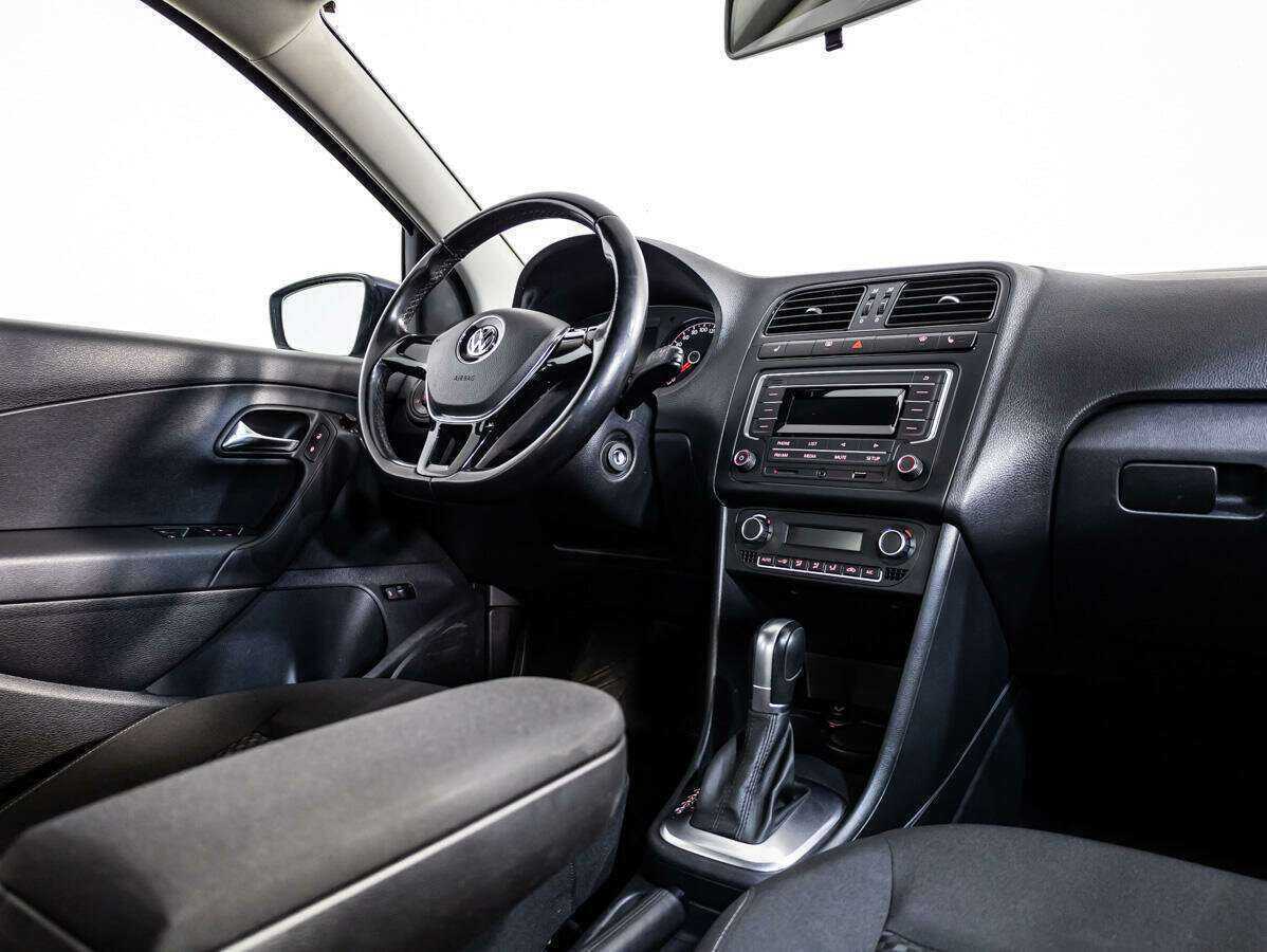 Купить Volkswagen Polo с пробегом. Фото: #6