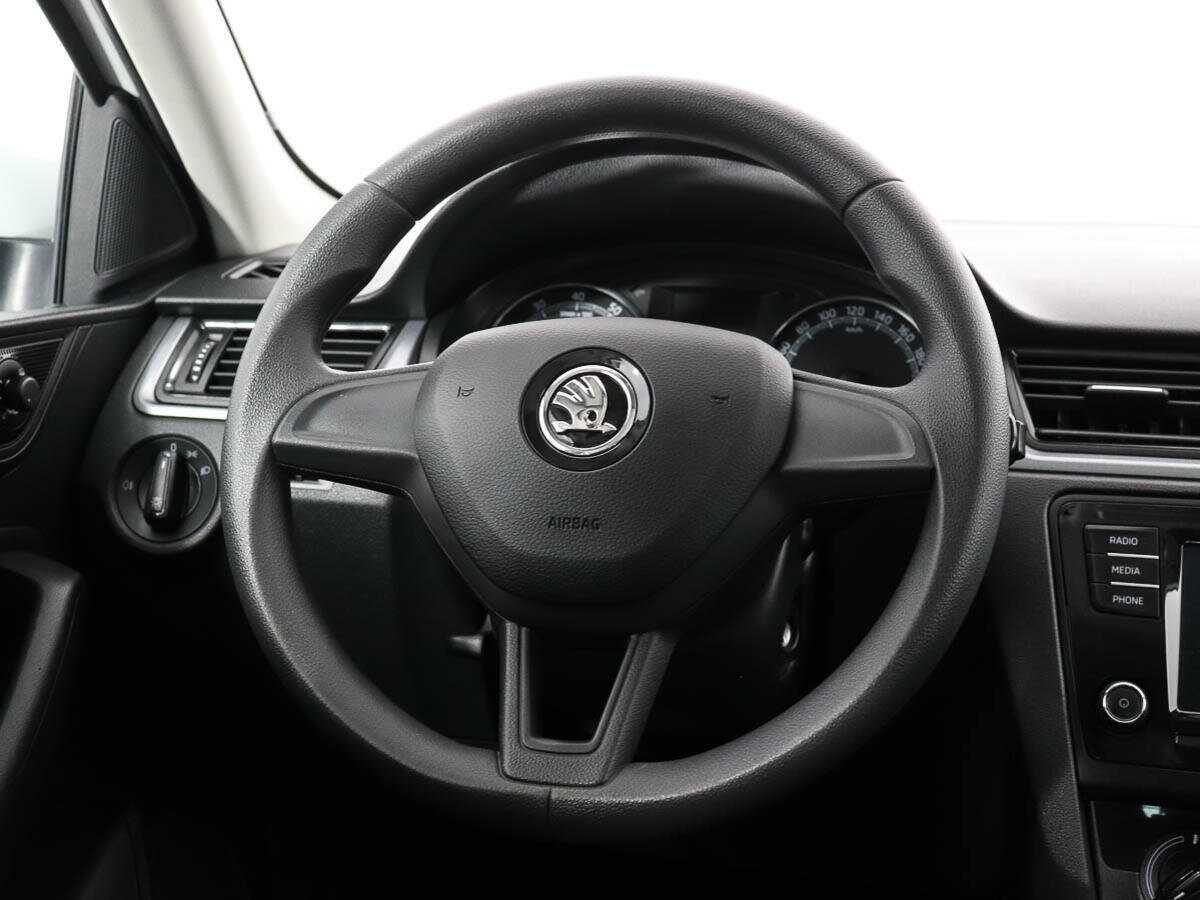 Купить Skoda Rapid с пробегом. Фото: #14