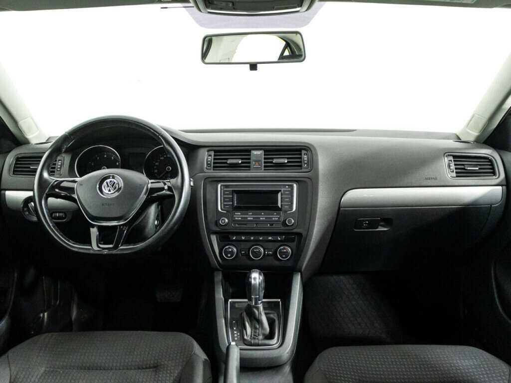 Купить Volkswagen Jetta с пробегом. Фото: #12