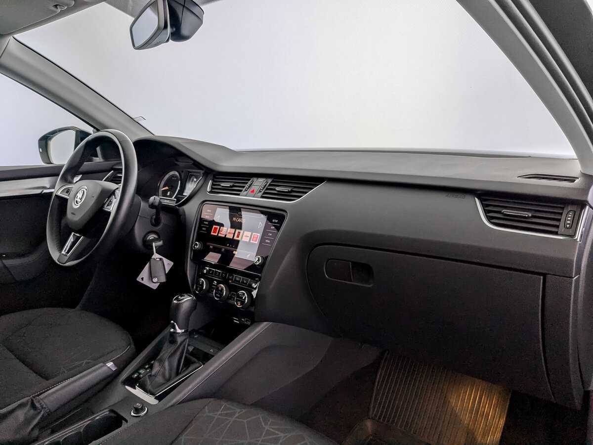 Купить Skoda Octavia с пробегом. Фото: #8