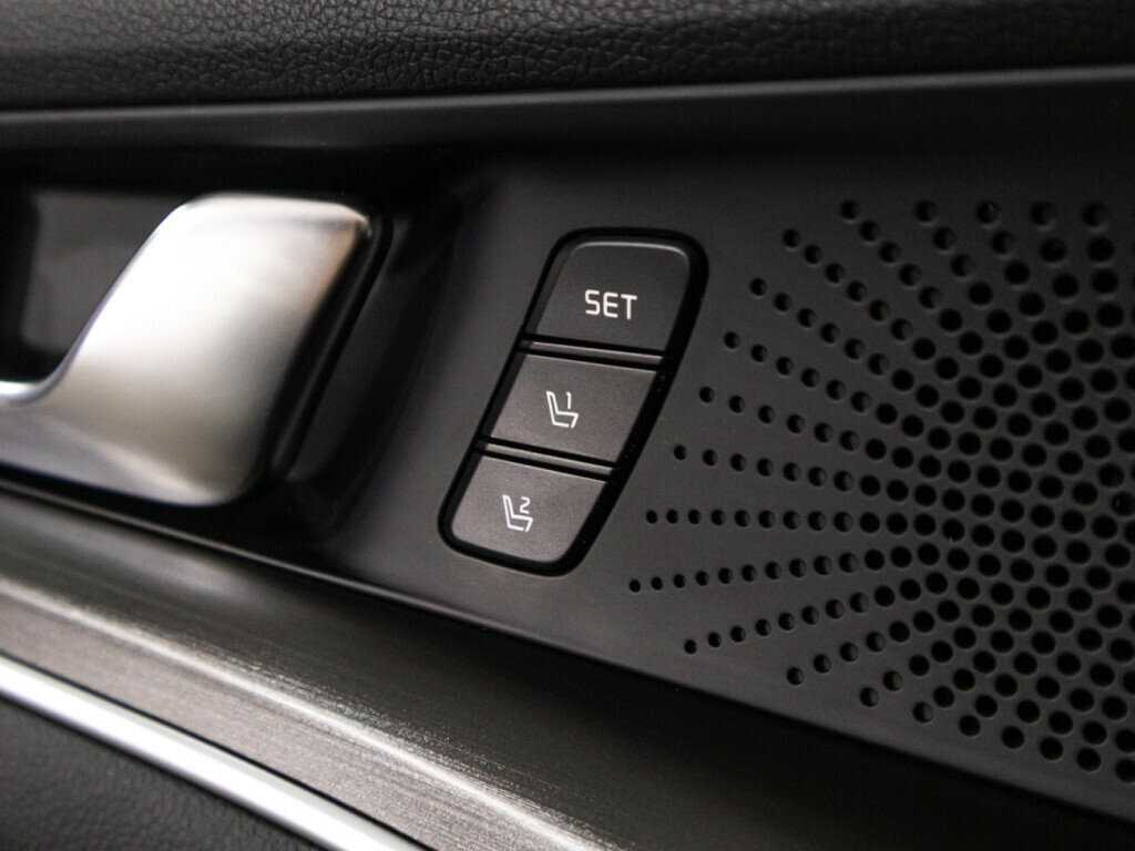 Купить Kia K5 с пробегом. Фото: #25