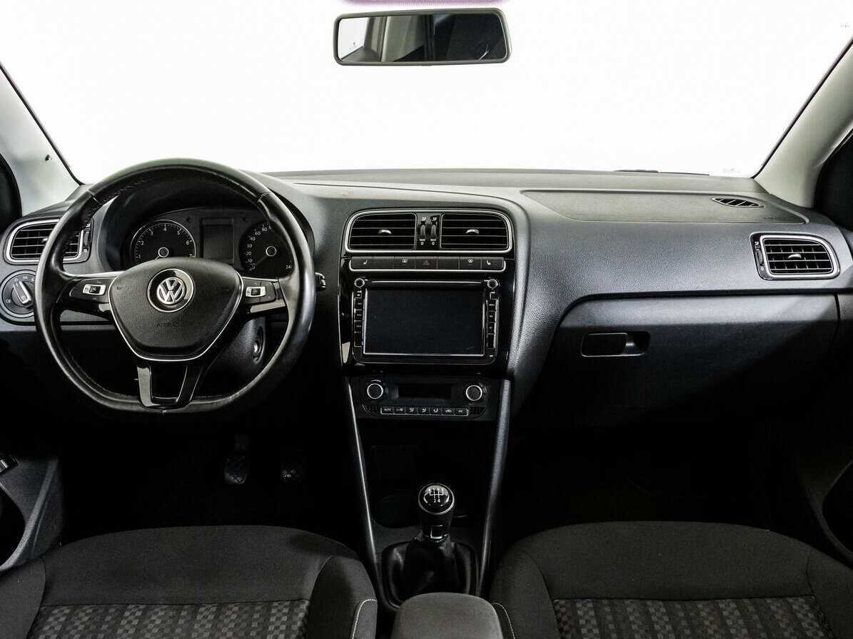 Купить Volkswagen Polo с пробегом. Фото: #9