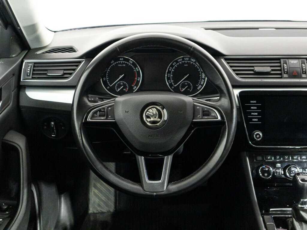 Купить Skoda Superb с пробегом. Фото: #17