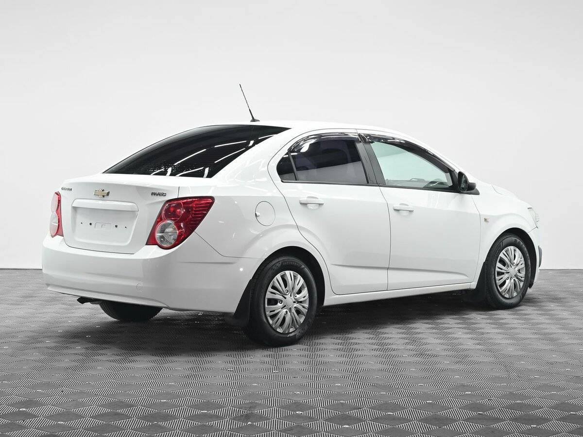 Купить Chevrolet Aveo с пробегом. Фото: #3