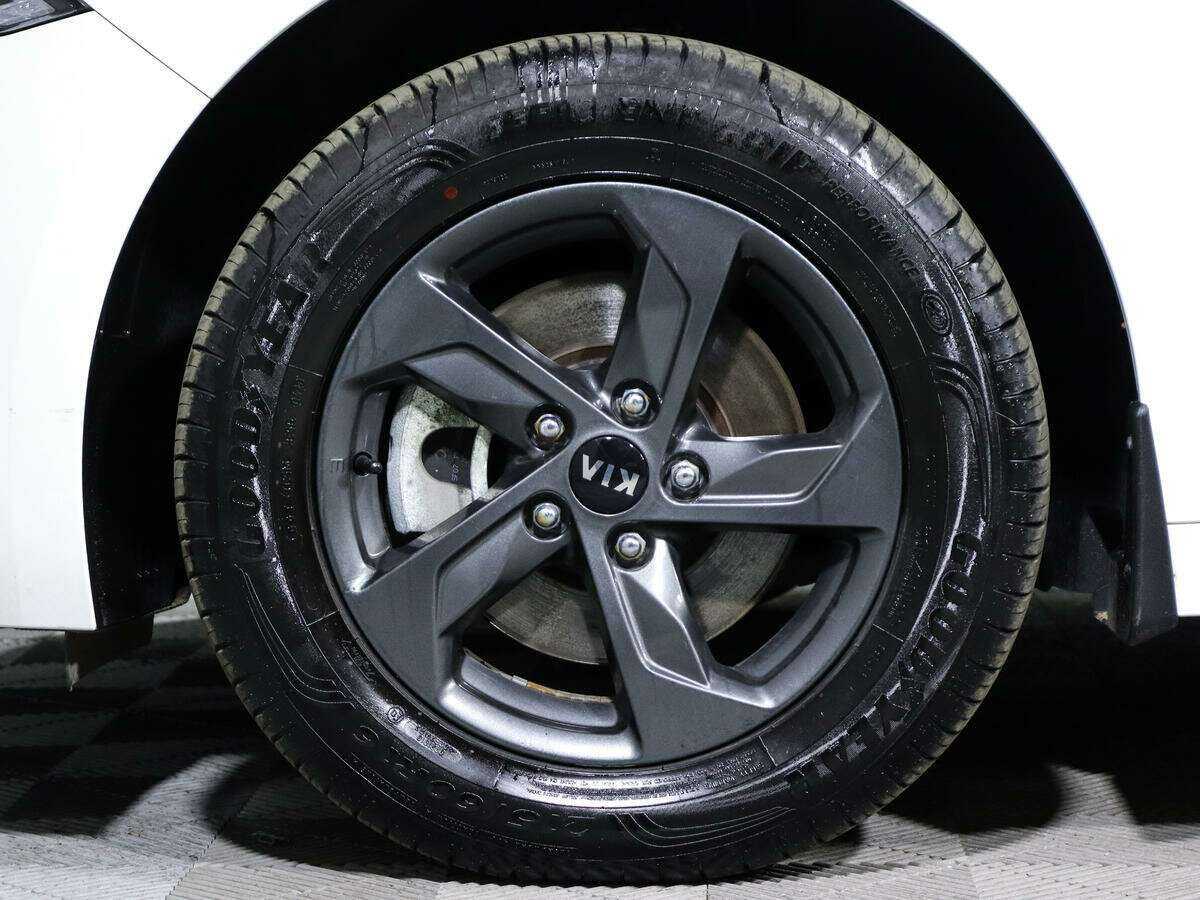 Купить Kia K5 с пробегом. Фото: #13