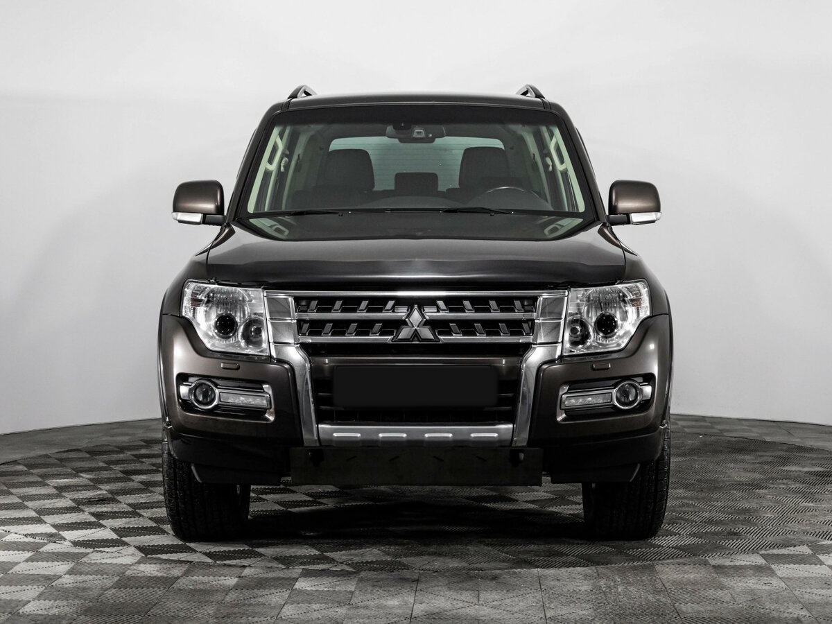 Купить Mitsubishi Pajero с пробегом. Фото: #2
