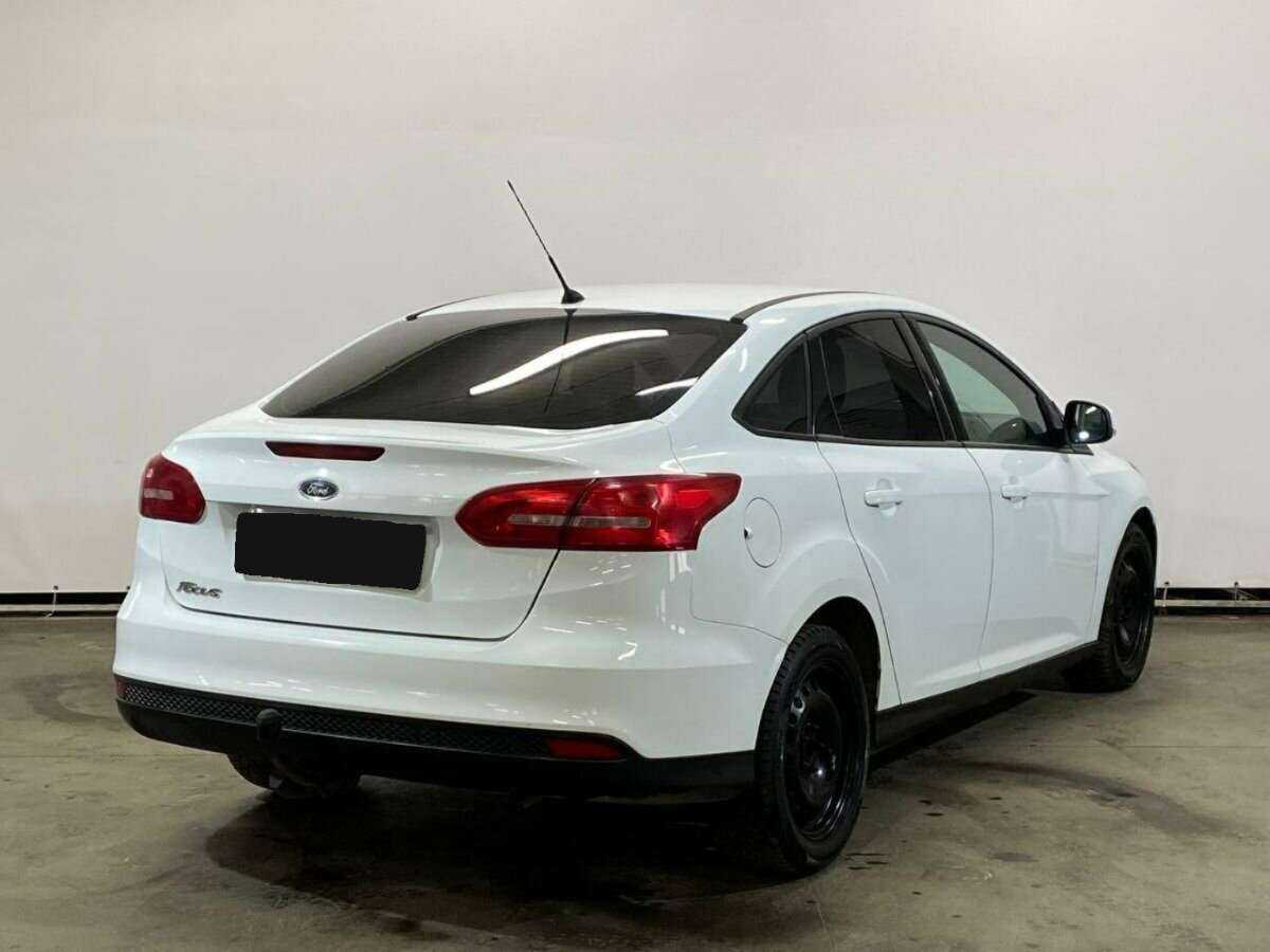 Купить Ford Focus с пробегом. Фото: #4