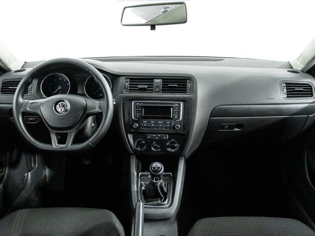 Купить Volkswagen Jetta с пробегом. Фото: #12