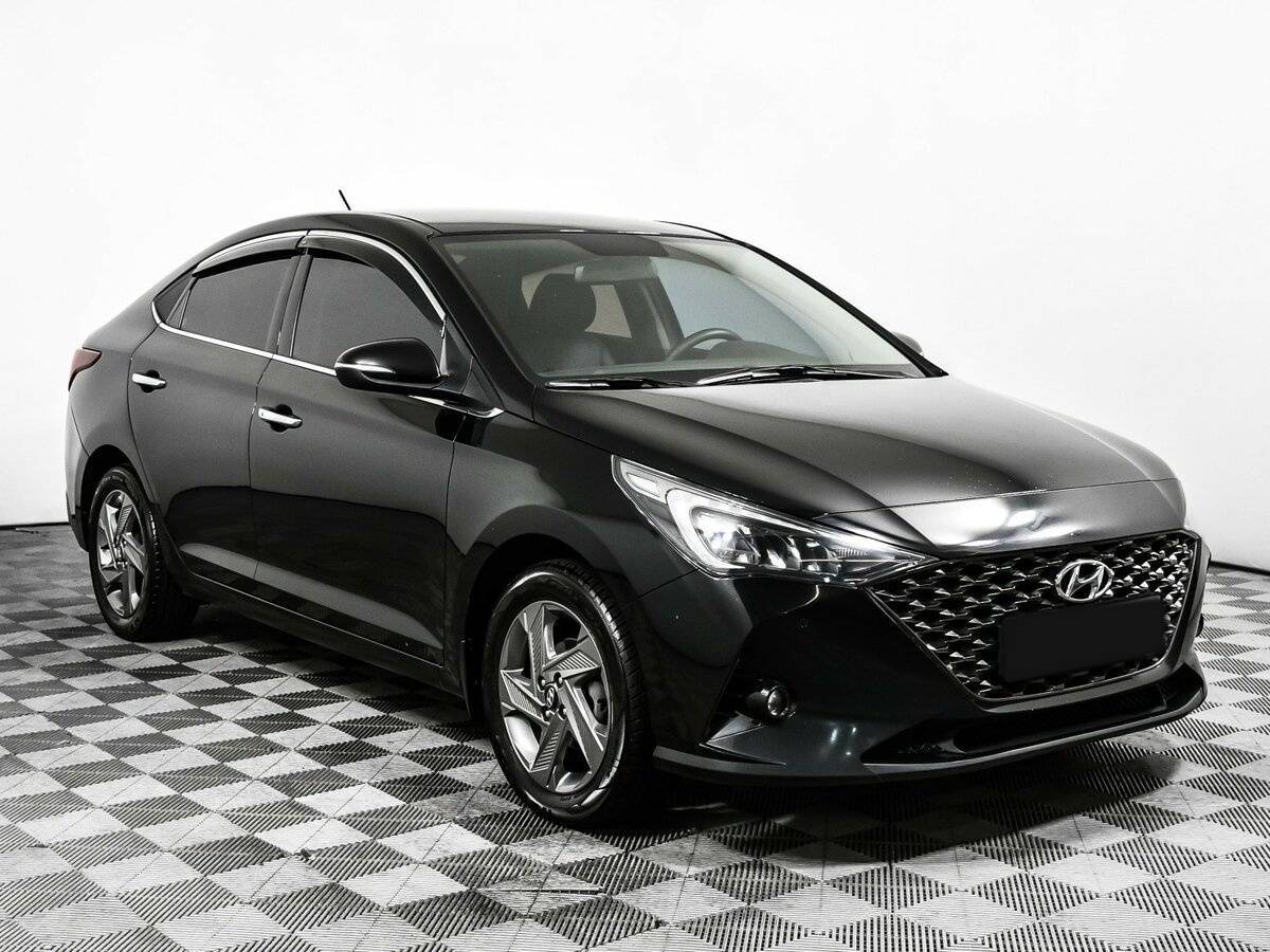 Купить Hyundai Solaris с пробегом. Фото: #2