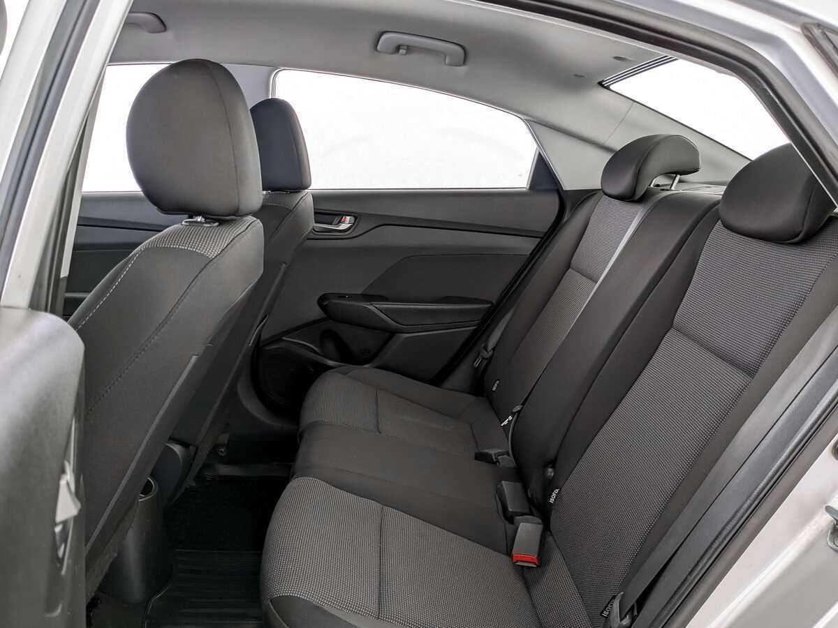 Купить Hyundai Solaris с пробегом. Фото: #11