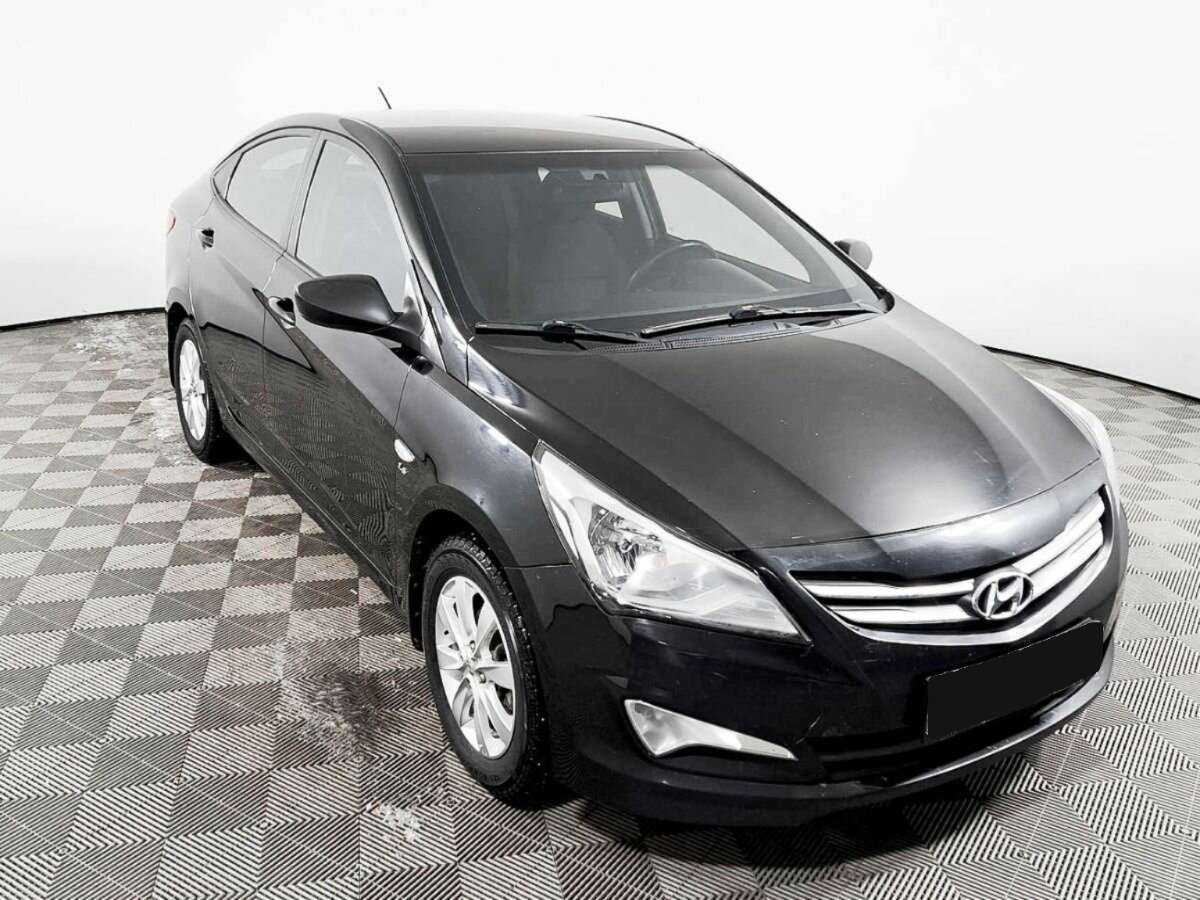 Купить Hyundai Solaris с пробегом. Фото: #2
