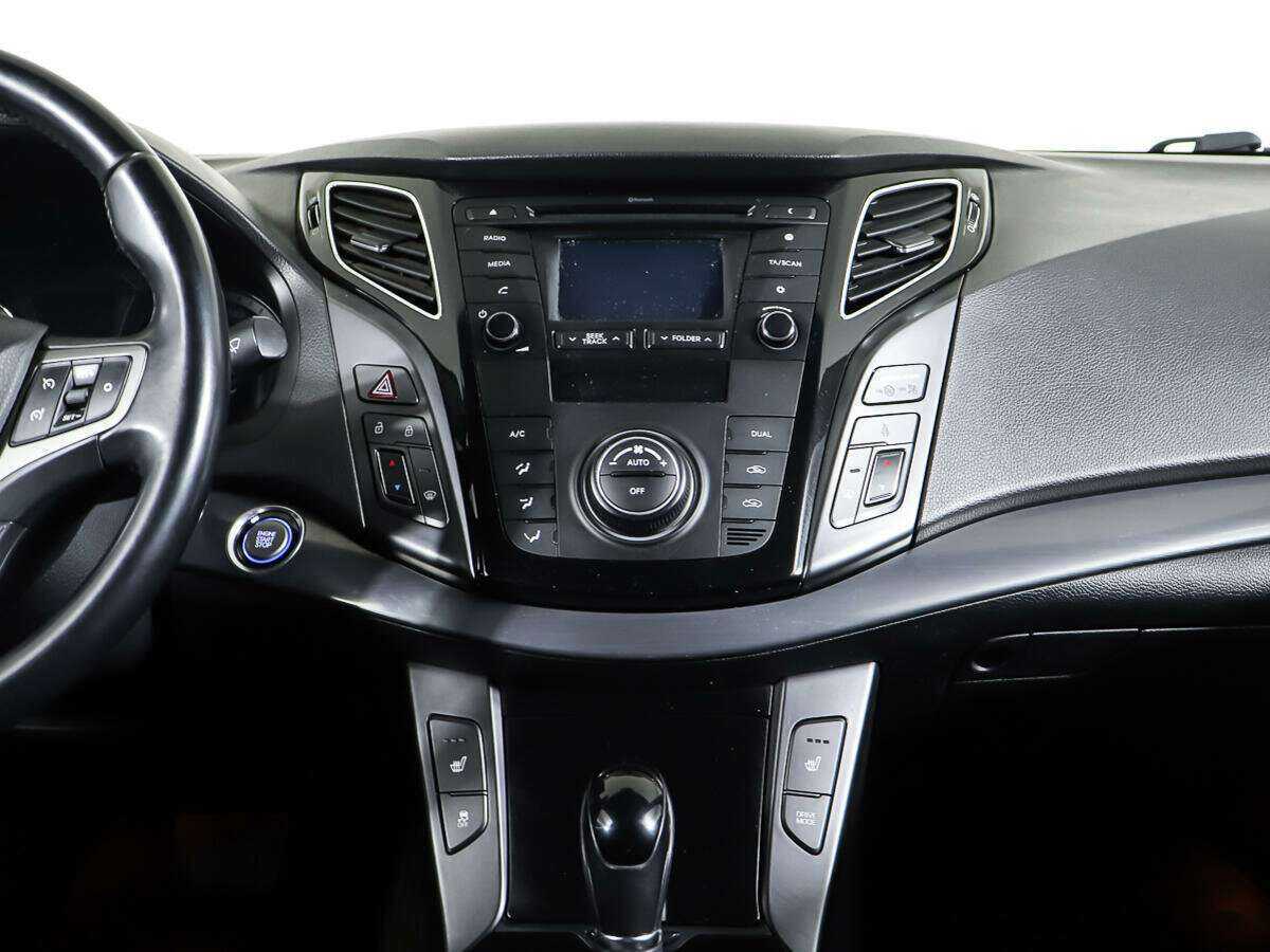 Купить Hyundai i40 с пробегом. Фото: #11