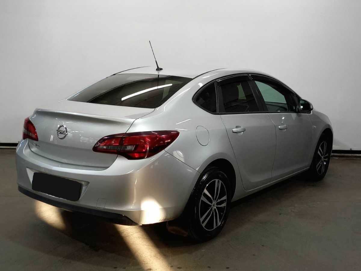 Купить Opel Astra с пробегом. Фото: #4
