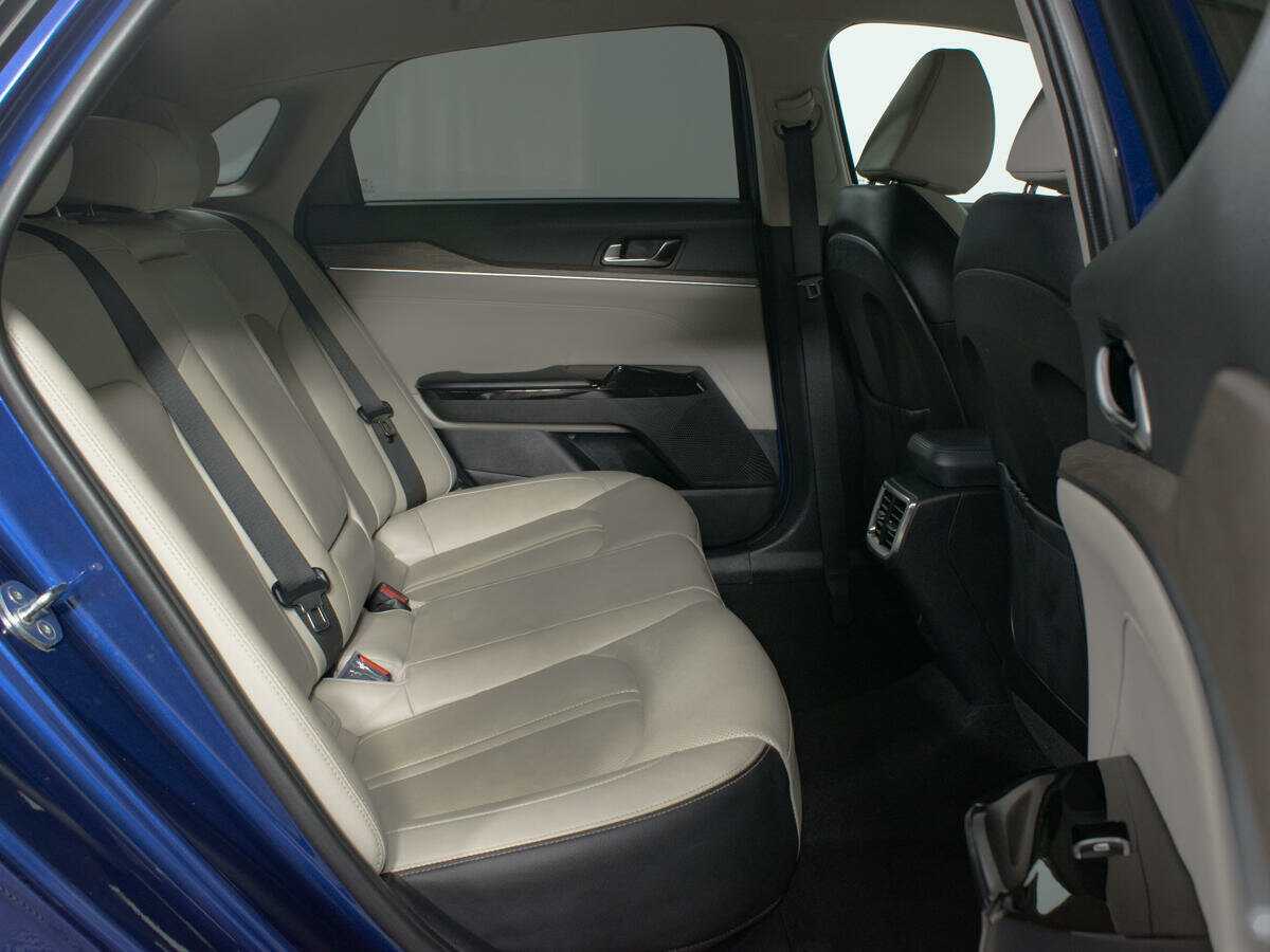 Купить Kia K5 с пробегом. Фото: #12